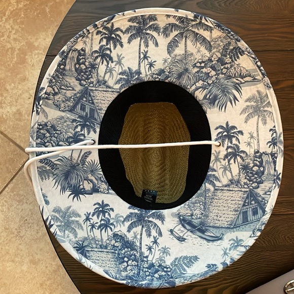 Hemlock Hat - Picture 3 of 4